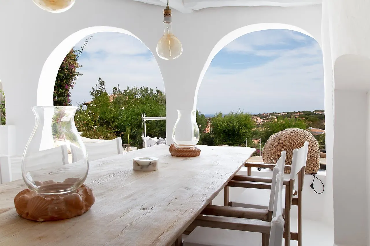 The White Villa In Costa Smeralda -Porto Cervo- بيت للعطل