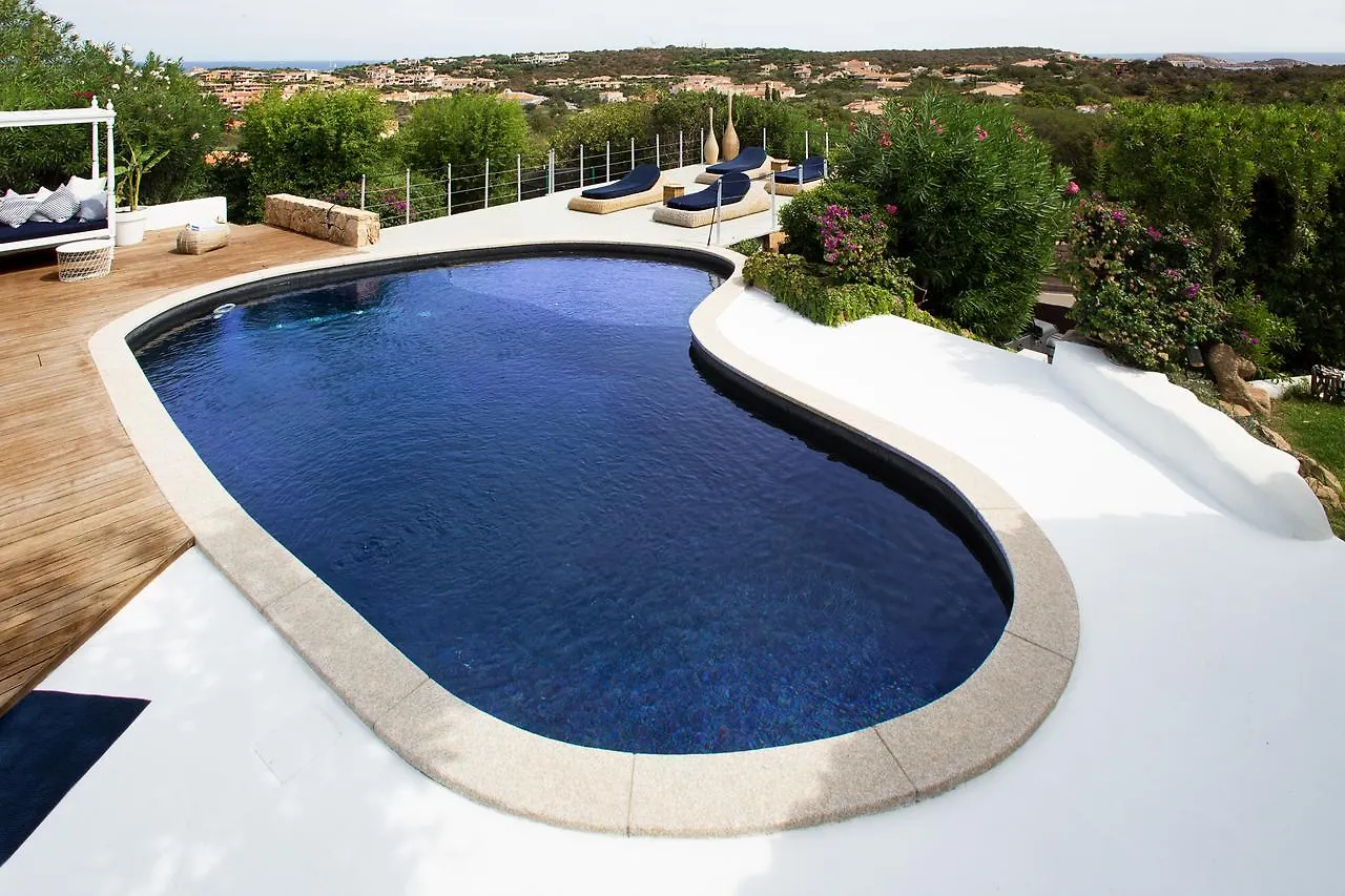 The White Villa In Costa Smeralda -Porto Cervo- إيطاليا